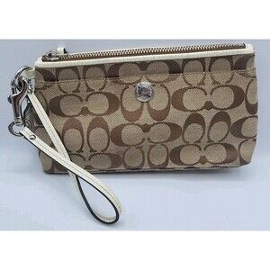 Coach Wristlet Wallet Great Condition Preowned -Brown